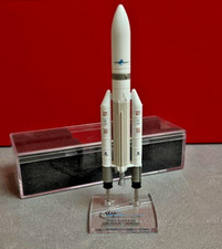Maquette trophée fusée d'occasion  Dreux