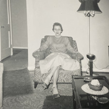 1954 beautiful woman for sale  New Hartford
