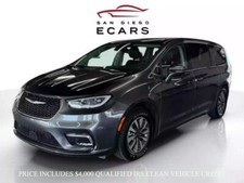 2022 chrysler pacifica d'occasion  Expédié en Belgium