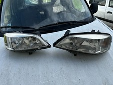 Phares opel astra d'occasion  Chaussin