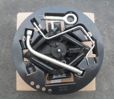 Kit attrezzi cric usato  Italia