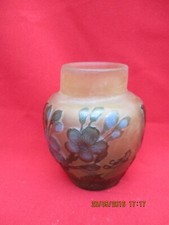 Petit vase signé d'occasion  Vernet-les-Bains