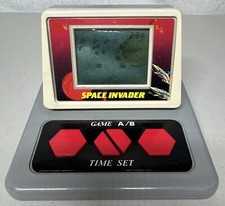 Vintage space invader d'occasion  Expédié en Belgium