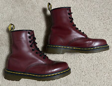 Botas DR. MARTENS FEMININAS (Tamanho 6) BOTAS DE COURO LISO VERMELHO COM CADARÇO comprar usado Botas DR. MARTENS FEMININAS (Tamanho 6) BOTAS DE COURO LISO VERMELHO COM CADARÇO comprar usado  Enviando para Brazil