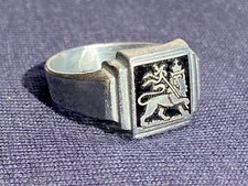 Anello con leone usato  Trevignano Romano