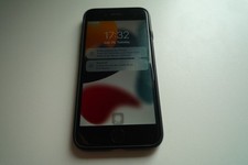 Apple iPhone 7 128GB - czarny (odblokowany) A1778 (GSM), używany na sprzedaż  Wysyłka do Poland