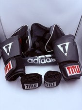 Luvas de boxe clássicas de vinil com gancho e laço para boxe Title Boxing com bolsa Adidas REG comprar usado  Enviando para Brazil