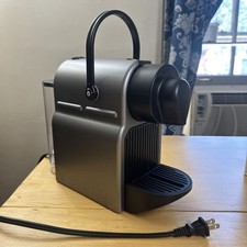 Máquina de café espresso Nespresso Inissia comprar usado  Enviando para Brazil