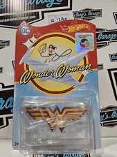 Hot Wheels Wonder Woman Invisible Jet 2017 Collector HW Premium Hotwheels em escala 1/64 comprar usado  Enviando para Brazil