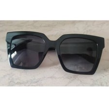 Occhiali sole donna usato  Corbetta