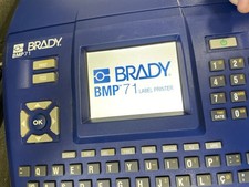 Fabricante de etiquetas Brady BMP71 com estojo – Impressora de etiquetas industrial comprar usado  Enviando para Brazil