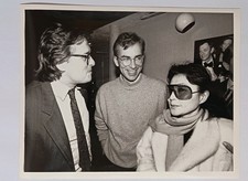 Yoko ono fotografia usato  Milano