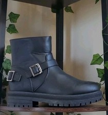 Mudd size women for sale  North Lima
