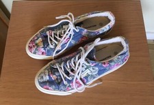 Walkmaxx attractive floral for sale  SLOUGH