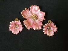 lovely vintage pin stone clip for sale lovely vintage pin stone clip for sale Humboldt