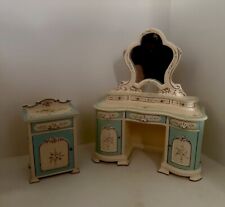 Jiayi dolls house for sale  BURTON-ON-TRENT