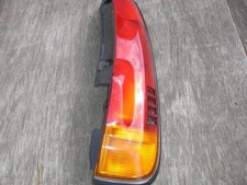 Lanterna traseira direita DAIHATSU Terios Kid 1998 8155087404000 [usada] [PASKU81090], usado comprar usado  Enviando para Brazil