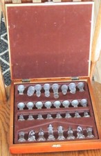 Conjunto de xadrez de vidro vintage vidro com estojo de madeira e fecho comprar usado Conjunto de xadrez de vidro vintage vidro com estojo de madeira e fecho comprar usado  Enviando para Brazil