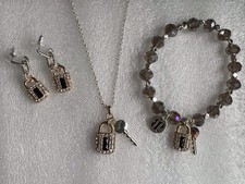 HTF Anel Bomba Festa Fechadura e Chave Glam Caixa Conjunto Colar Brincos Pulseira RBP4881 comprar usado  Enviando para Brazil