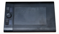 Wacom intuos medium for sale  WESTCLIFF-ON-SEA