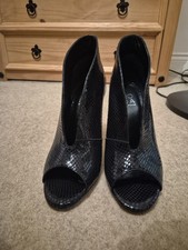 Moda pelle women for sale  BEDFORD