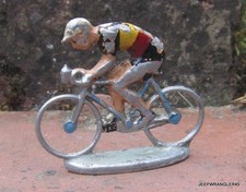 Aludo coureur cycliste d'occasion  Dornecy