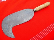 Belle serpe marquée d'occasion Belle serpe marquée d'occasion  Le Breil-sur-Mérize