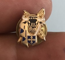 Pin club taurin d'occasion  Lavera