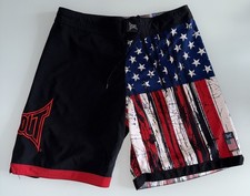 Men large tapout for sale  Bensenville