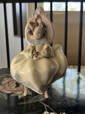 Lladro porcelain figurine for sale  Los Angeles
