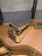 Pedal de efeitos Dunlop GCB95G 50º aniversário GOLD Cry Baby Wah guitarras limpo! comprar usado  Enviando para Brazil