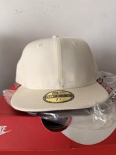 Chapéu ajustável Supreme New Era 59fifty 7 5/8 caixa reversa logotipo branco, usado comprar usado  Enviando para Brazil