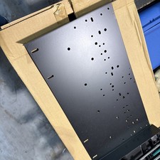 Chief Raxxess UNS1 prateleira bandeja rack universal ventilada para racks de servidor 19", nova na caixa comprar usado Chief Raxxess UNS1 prateleira bandeja rack universal ventilada para racks de servidor 19", nova na caixa comprar usado  Enviando para Brazil