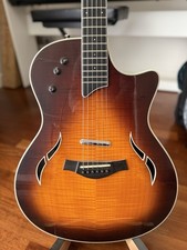 Chitarra elettroacustica taylo usato  Italia