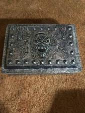 Iron Maiden Eddie's Archive Ultra Rare CD Metal Box Set 1st Press Mint comprar usado Iron Maiden Eddie's Archive Ultra Rare CD Metal Box Set 1st Press Mint comprar usado  Enviando para Brazil