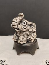 Figurine éléphant résine d'occasion Figurine éléphant résine d'occasion  Saint-Michel-sur-Orge