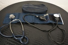 Estetoscópio 3M Littmann Classic II SE azul com esfigmomanômetro Match Mates comprar usado  Enviando para Brazil