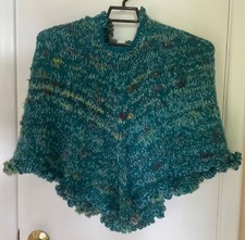 Girls handknit poncho d'occasion  Expédié en Belgium