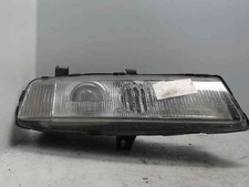 Phare droit 674 d'occasion Phare droit 674 d'occasion  Fère-en-Tardenois