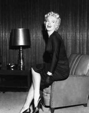 Vestido de lã preto usado anos 50 Marilyn Monroe da amiga Sydney Guilaroff comprar usado  Enviando para Brazil