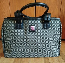 Nine west large for sale  Alton