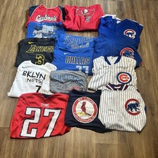 Lote de 14 camisetas esportivas, NBA, MLB NFL atacado revendedores pacote comprar usado  Enviando para Brazil