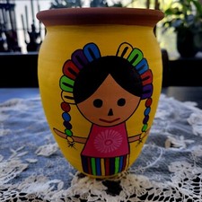 Arte folclórica Mexicana Argila Cerâmica Menina Pintado À Mão Vaso Amarelo comprar usado  Enviando para Brazil