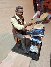 Statuetta musicista batteria usato  Virle Piemonte