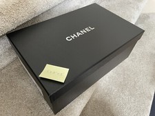 CHANEL. Caixa de sapatos grande vazia 13"x8"x5".  ESTADO PERFEITO! Confira meu outro produto comprar usado  Enviando para Brazil
