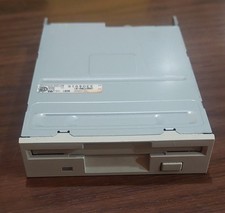 Lettore floppy disk usato Lettore floppy disk usato  Borgosesia