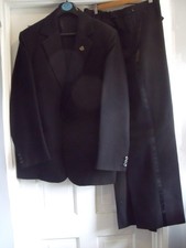Tuxedo men suit for sale  WEST MOLESEY