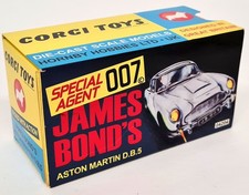 Corgi 9cm aston d'occasion  Expédié en Belgium