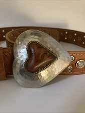 Cinto de couro feminino Chico’s fivela de coração tamanho P/M 39 pol.  Cravejado comprar usado  Enviando para Brazil