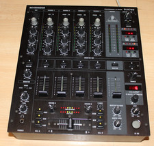 Behringer djx750 mixer for sale  BASILDON